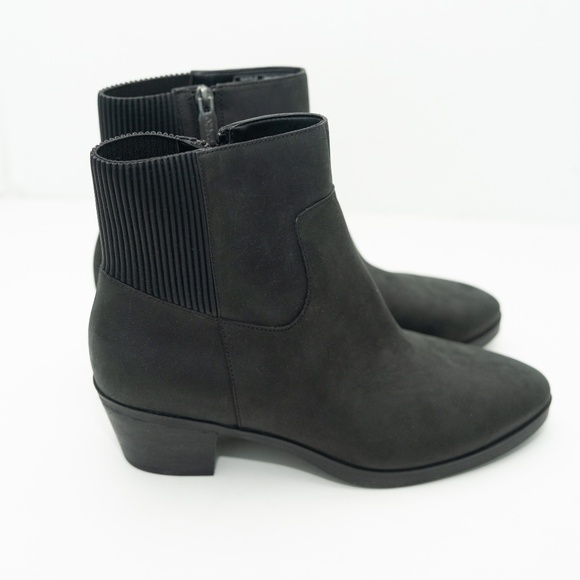 Vionic  - Shantelle Ankle Boots — 11 Wide Width - Picture 5 of 10